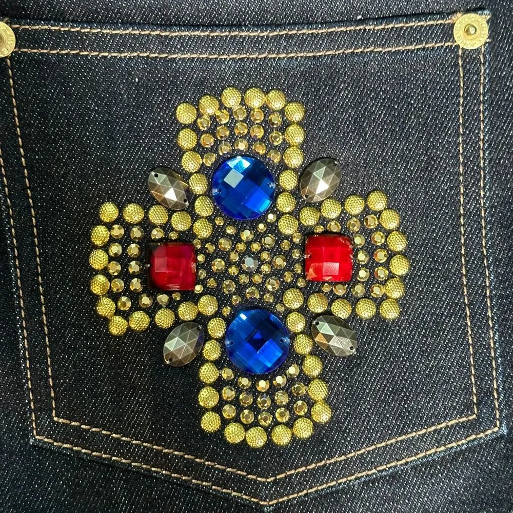 St. John Women's Jeans Gem Cross Detail Dark Blue Denim Sz 8 - Image 5