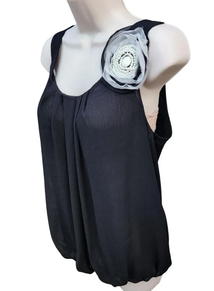 PERIDOT Women’s Medium Black Tank Top White Flower Appliqué Cinced Waist - Image 5