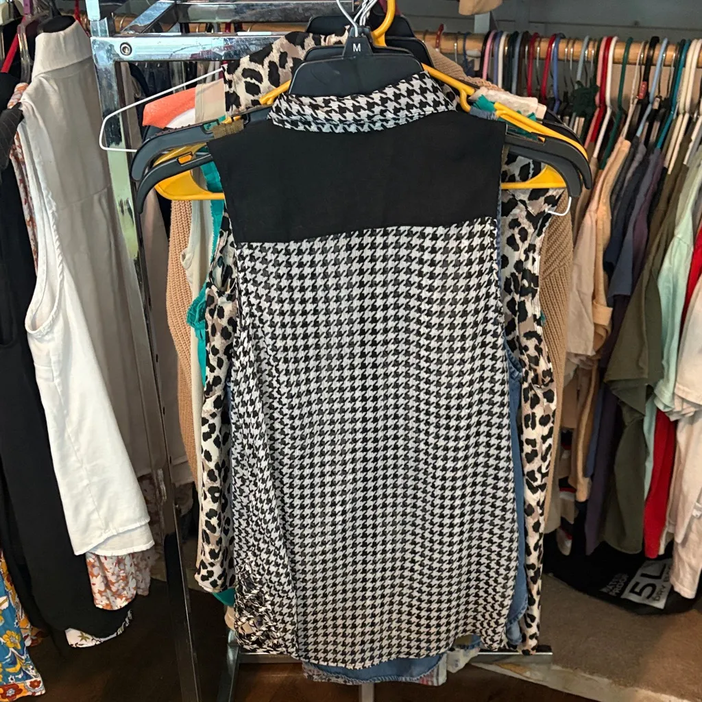 Windsor Black and White Houndstooth Button Down Shirt - Image 2