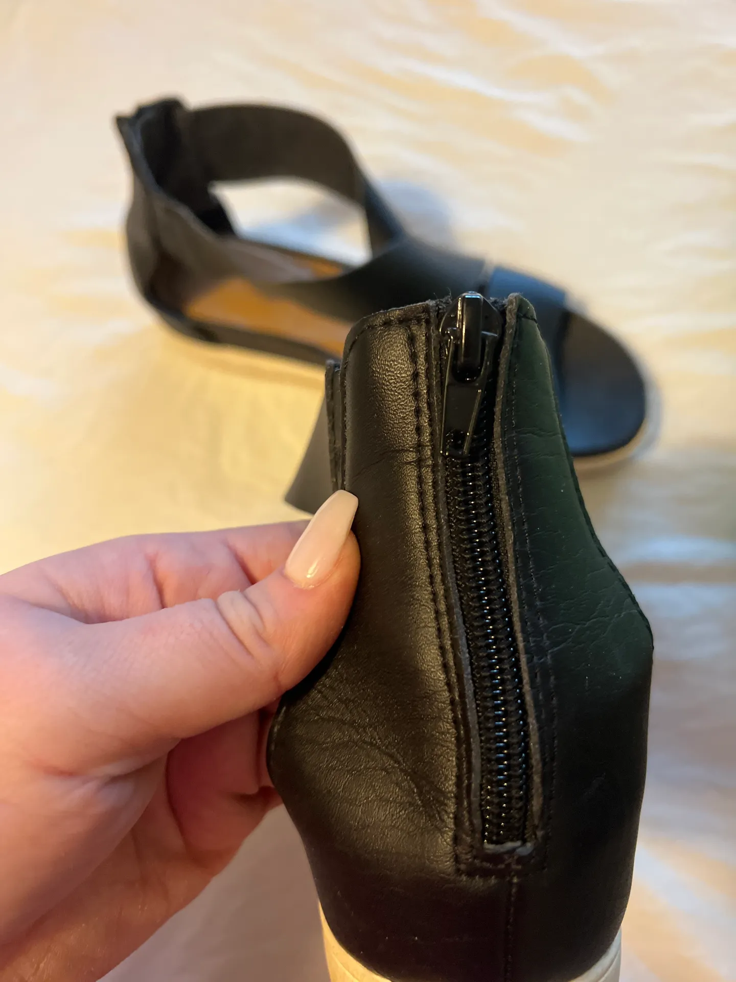 Universal Thread Black Sandals - Image 3