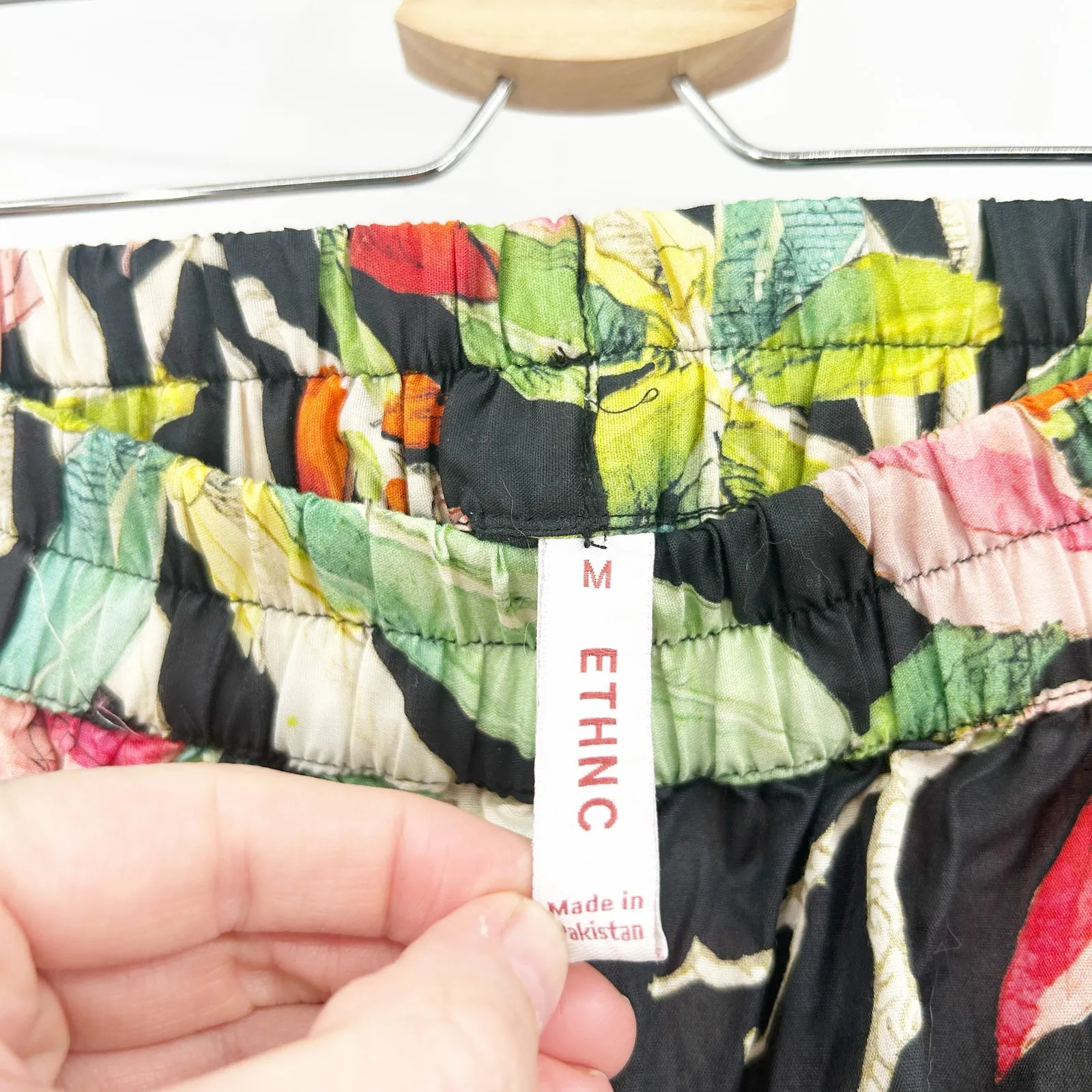 Ethnc Womens Summer Resortwear Pull On Elastic Waist Tropical‎ Floral Pants M Black Size M - Image 4