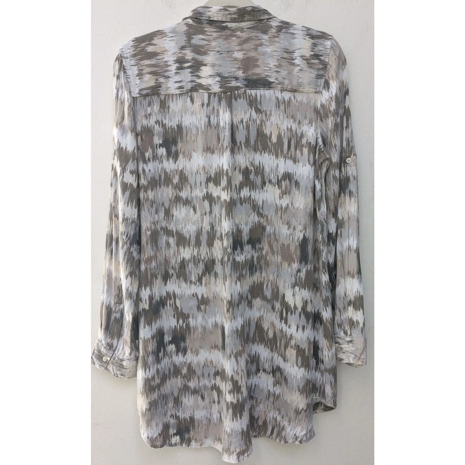 Intro Women's Top Tunic Roll Tab Sleeve Button Front Gray Size Medium - Image 10