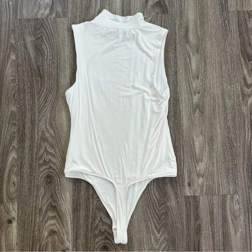 Good American White Bodysuit with Classic Design - Image 2