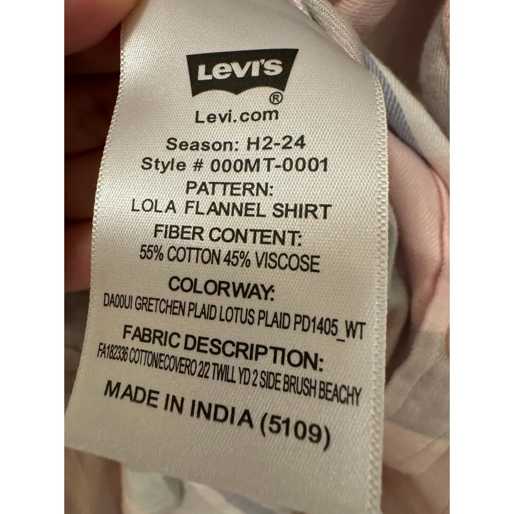 Levi's Woman's Size Small Super soft Pink Gray Flannel Oversized Long - Image 5