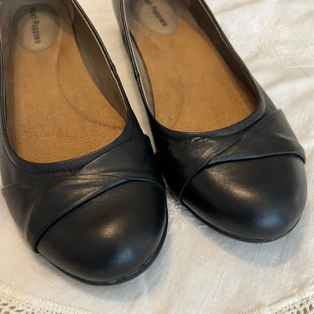 Hush Puppies Black Leather Comfort Shoes Women’s 8.5 Small Heel Casual Office - Image 3