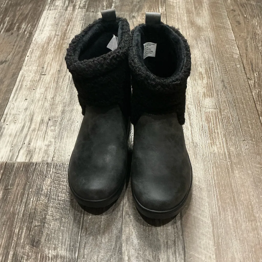 JBU Women's Cozy Black and Gray Winter Boots Size 7 - Image 6
