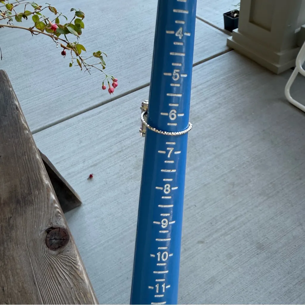 Handcrafted sparkly ring made with Austrian crystal size 6.5 Silver - Image 5