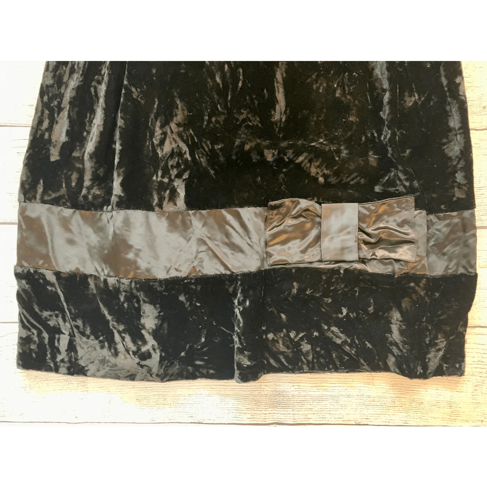 Vintage 50s Jonathan Logan Black Velvet Bow Detail Dress XS Classic Cocktail - Image 10