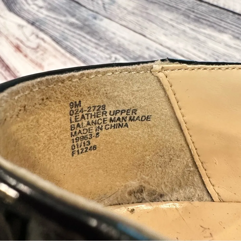 MONET Leather Black and White Quilted Women's Flats Size undefined - Image 6