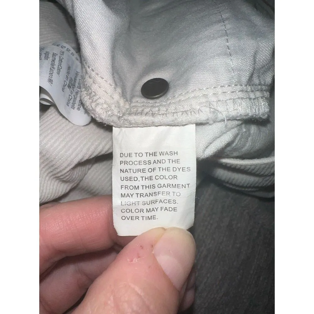 Madewell Cali Demi-Boot Jeans in Corduroy: Button-Front Edition In Light Gray 25 - Image 9