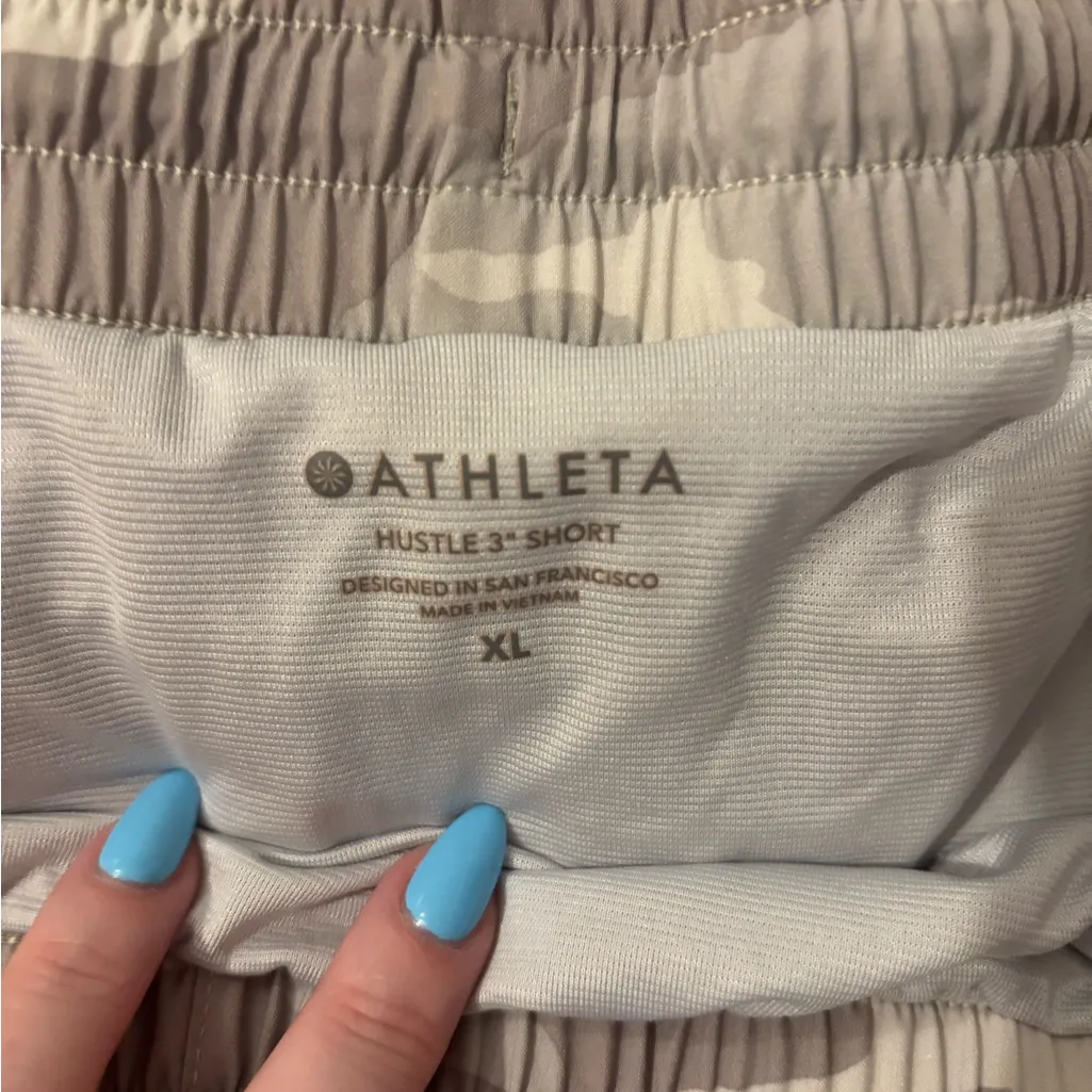 Athleta Beige Camouflage Athletic Shorts - Image 2