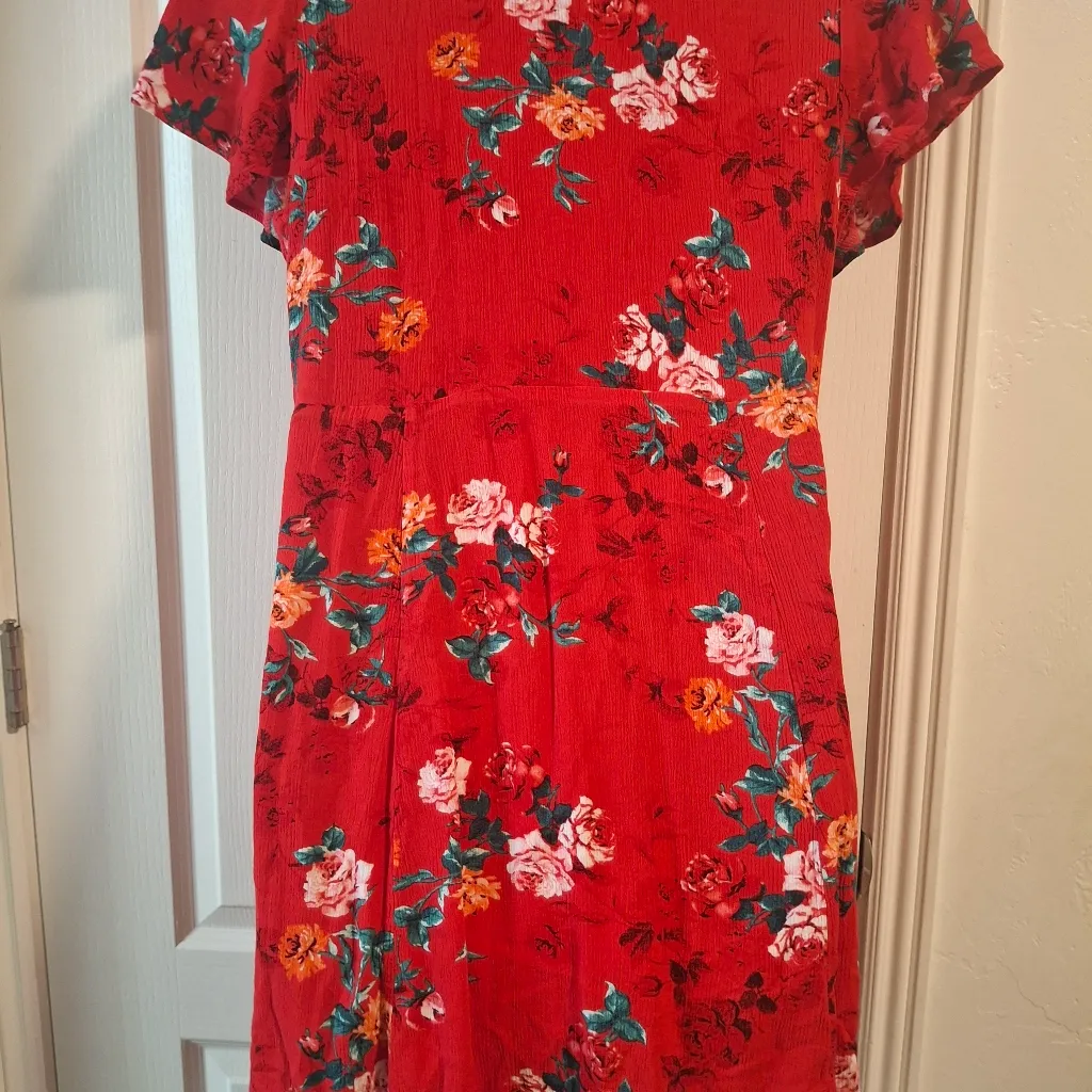 Torrid Sz 1 Floral Red Dress with Lace Detail - Image 10