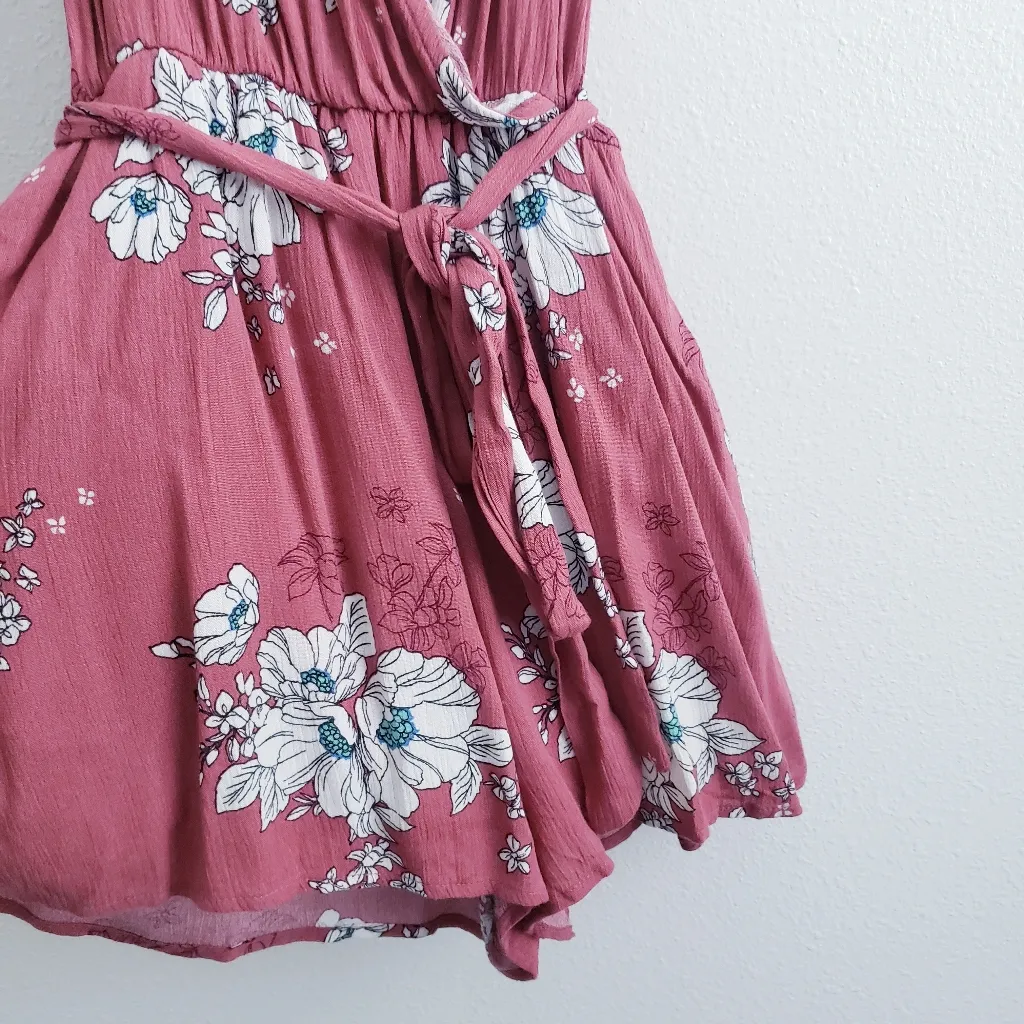 Lulu's Renee Rusty Rose Floral Halter Romper Red Size M - Image 5