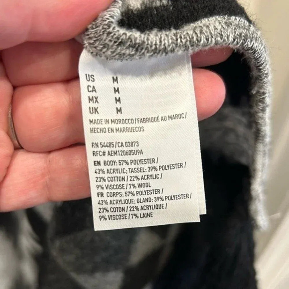 American Eagle Aztec Print Poncho Ruana‎ Size Medium - Image 7