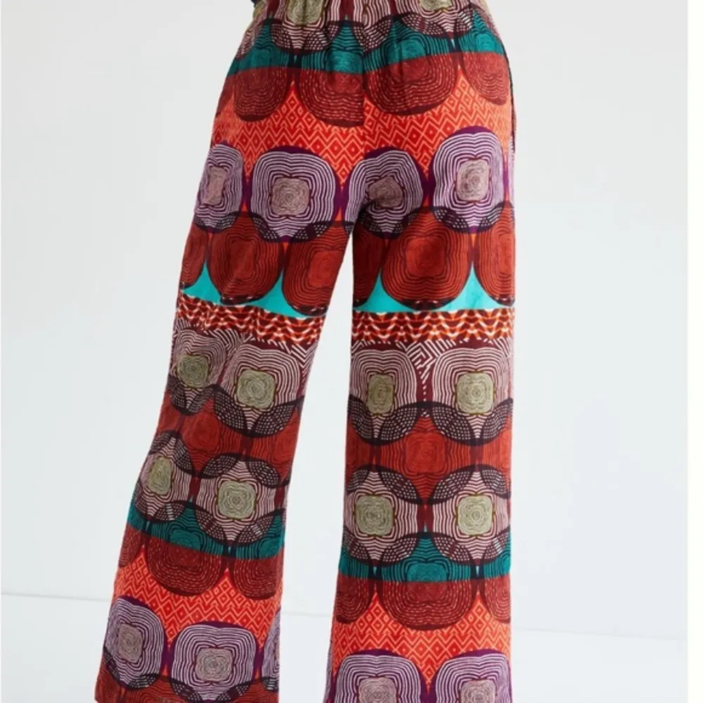 Anthropologie Maeve cotton‎ Pull-on Wide-leg Pants. Red Aztec print. Size XS. - Image 4