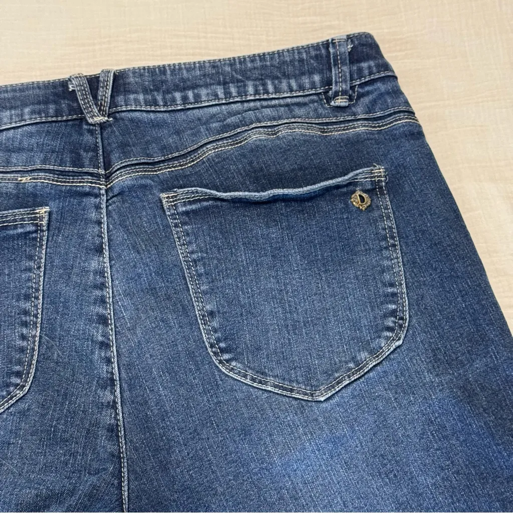 Democracy Indigo Denim Shorts - Image 8