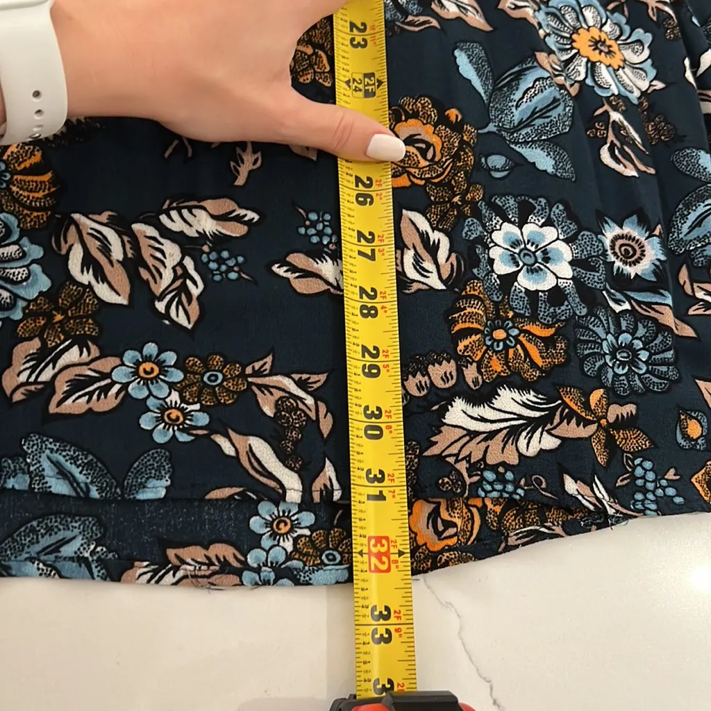 H&M women size 2 navy blue flower dress button down collar loose fit long sleeve - Image 6