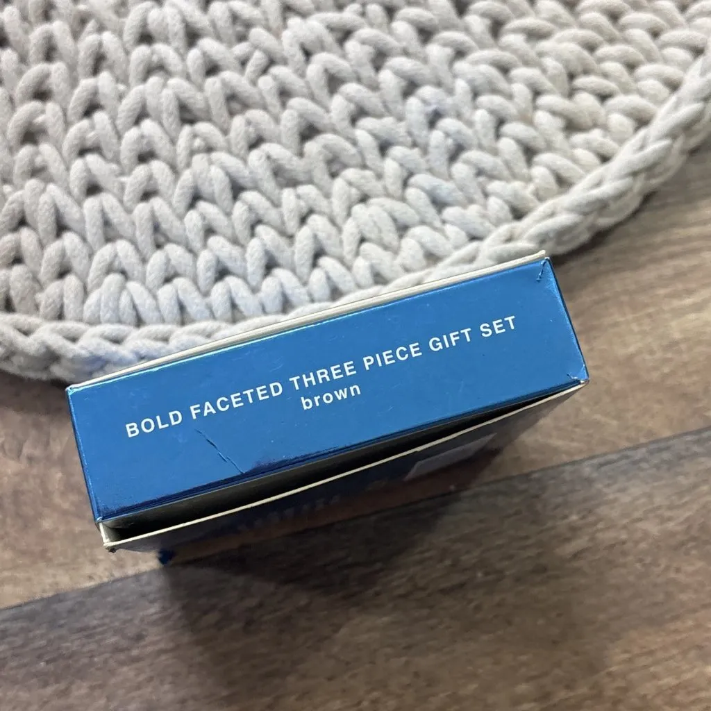 Avon Bold Faceted 3 Piece Jewelry Set Earrings Bracelet Ring w Box 2009 - Image 8