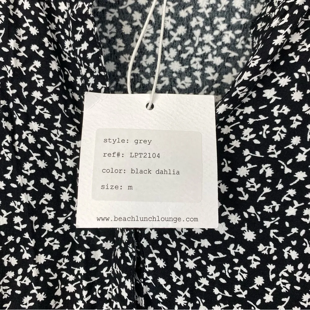 NWT Beachlunchlounge Black Dahlia Floral Top Quarter Buttoned 3/4 Sleeves M - Image 6