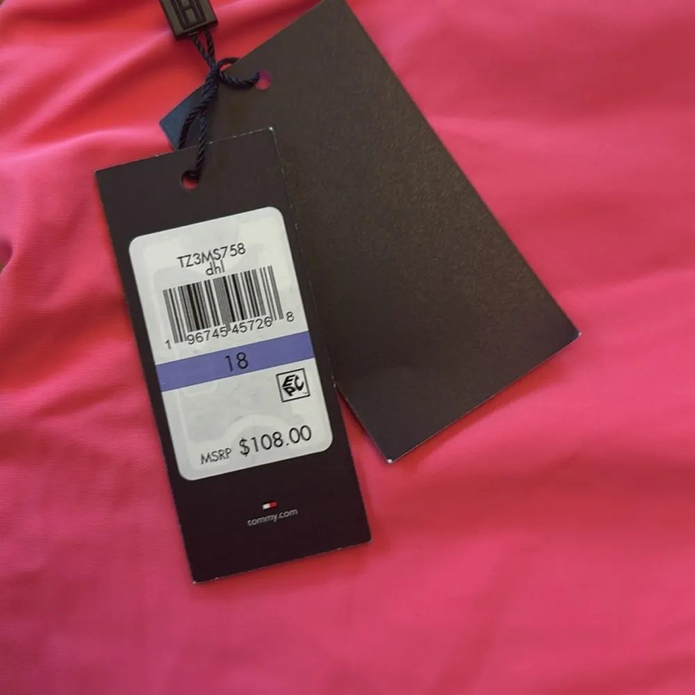 Tommy Hilfiger Women's One Piece Keyhole Ring Detail Swimsuit nwt size 18 - Image 8