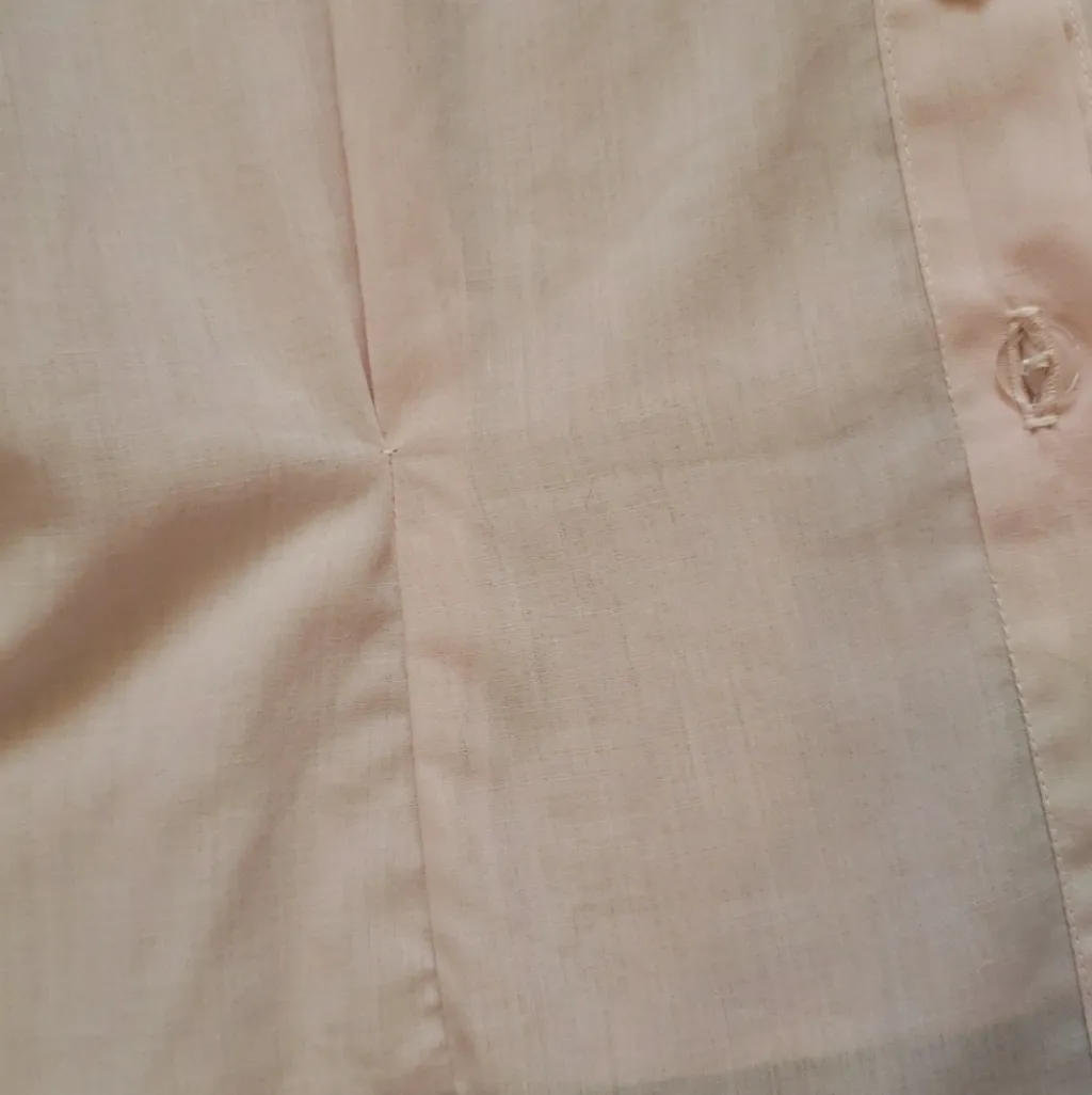 Vintage pink button down shirt with ruffle trim & flower buttons size S - Image 6