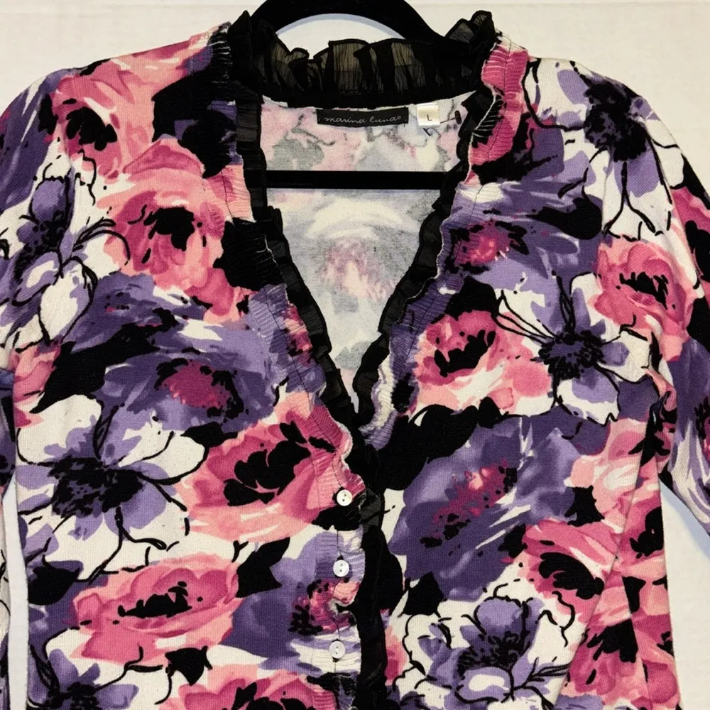 MARINA LUNA BRAND BLACK PINK PURPLE FLORAL LIGHT WEIGHT SWEATER WITH BLACK LACE Size L - Image 10
