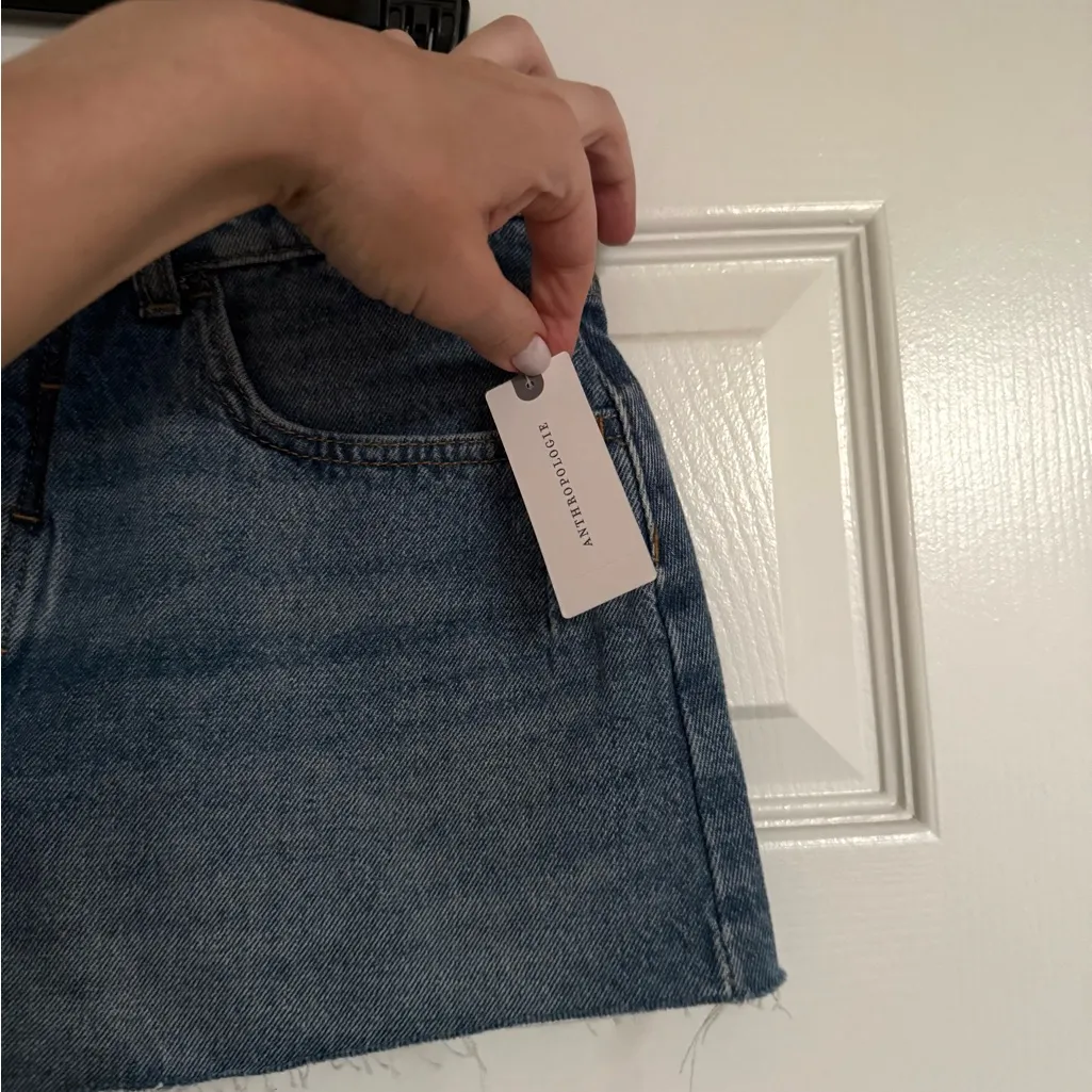 Anthropologie Pilcro Jeans Shorts Denim Blue Fray Size 28 NEW - Image 8