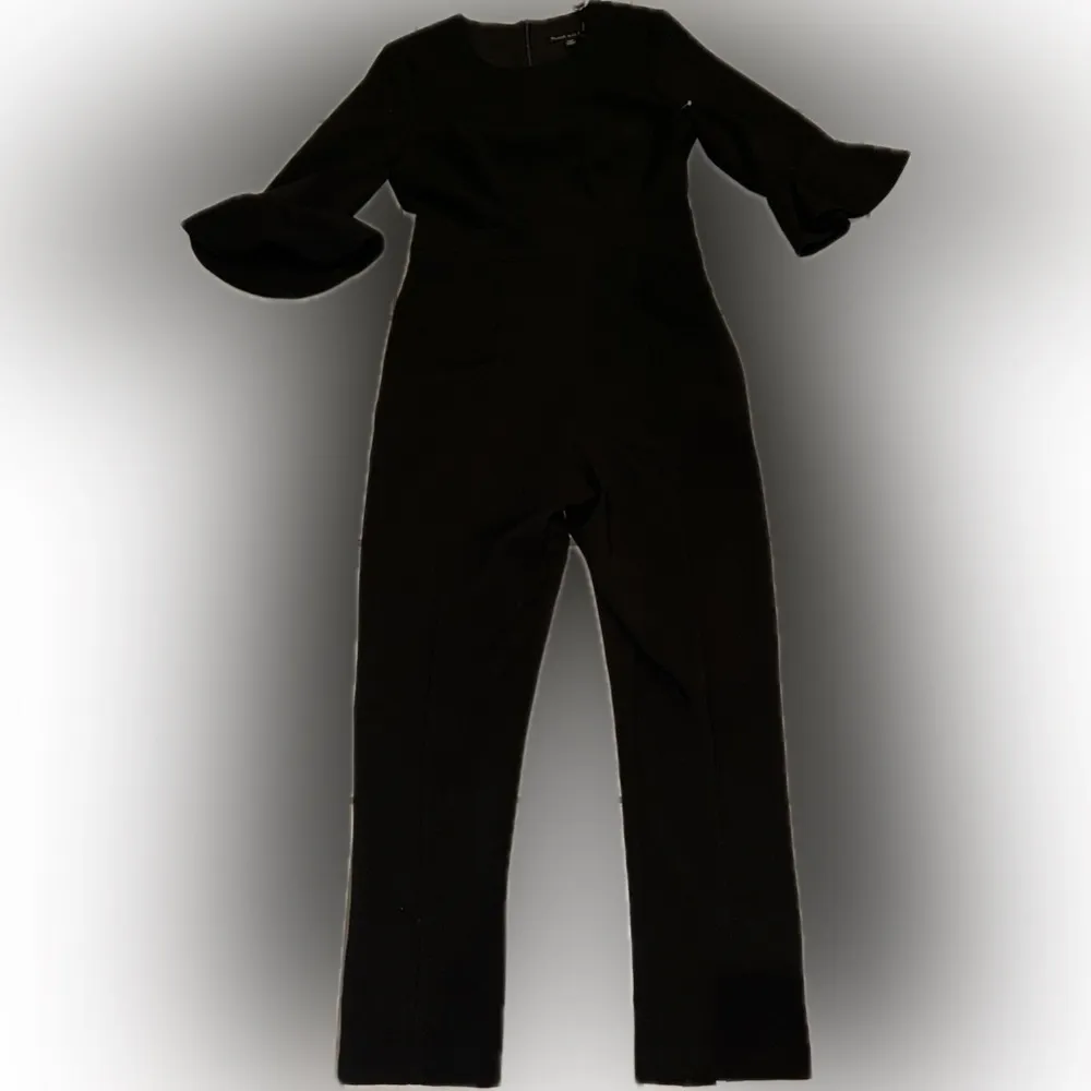 NWOT Black Halo Brooklyn bell sleeves Jumpsuit in Black Size 4 - Image 4