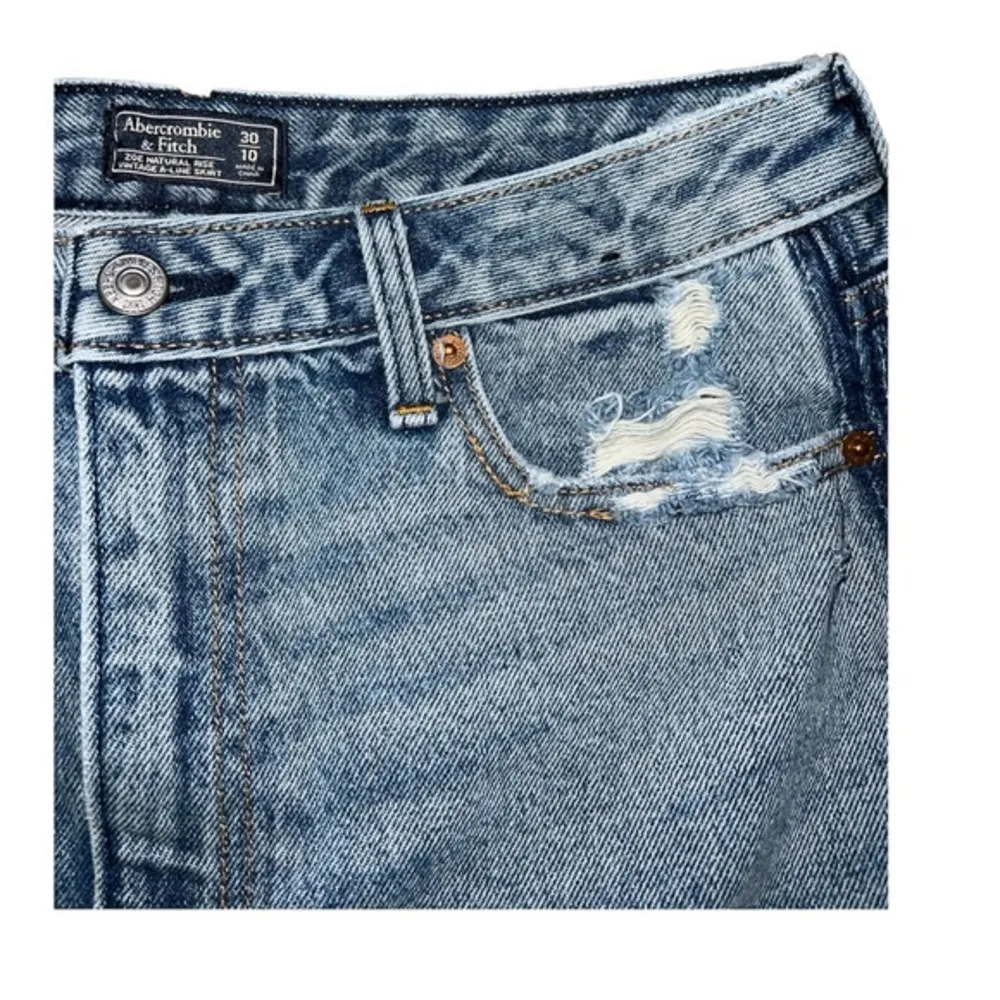 Abercrombie&Fitch🦎Distressed Denim Skirt🌵 - Image 5
