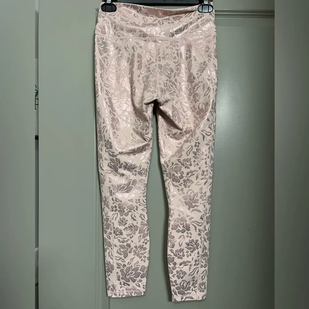 Fabletics Oasis PureLuxe High-Waisted 7/8 Leggings | Pink Floral Foil Design XXS - Image 3