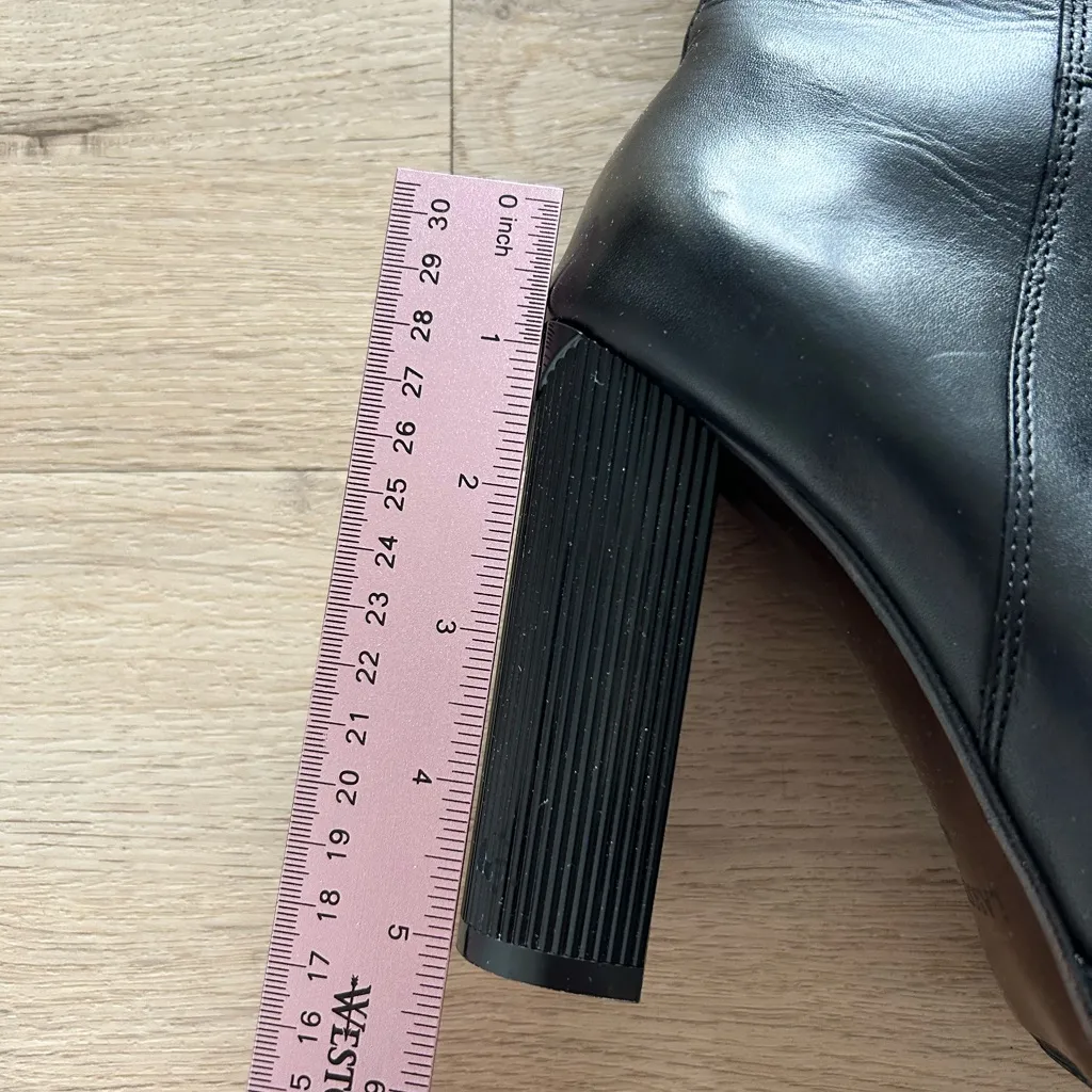 Elegant Black Leather Knee - Image 6