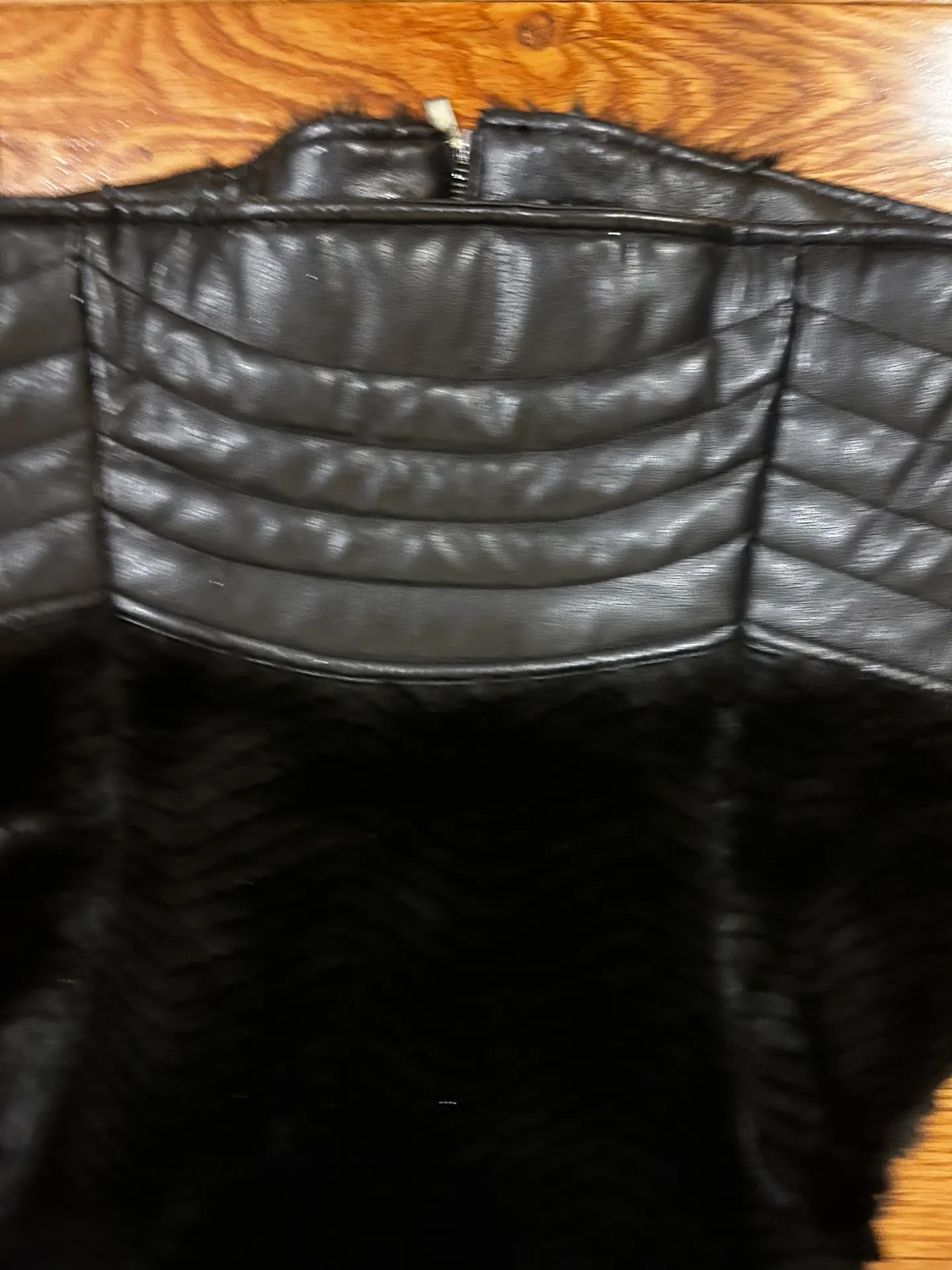 GUESS Black edge Faux Fur & Faux Leather Moto Vest size M - Image 12