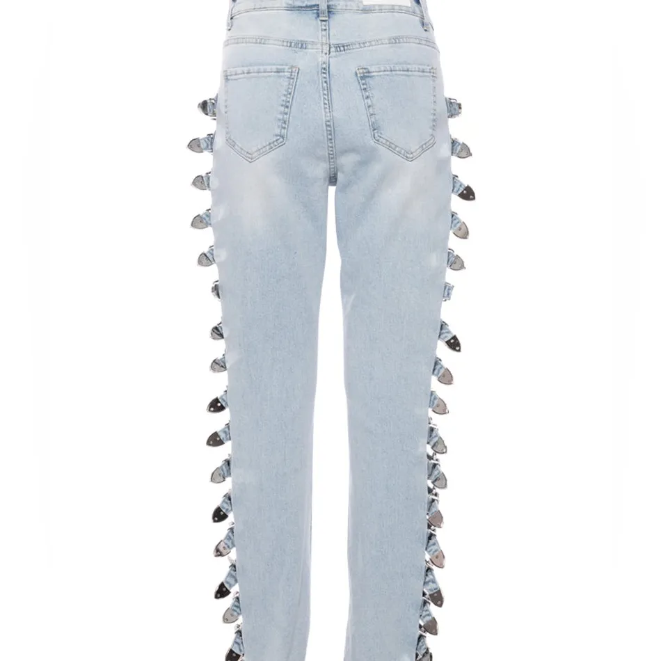 AKIRA All About Buckles Wide Leg Jean 15/31”
Light Wash Stretch Western Buckle - Image 7