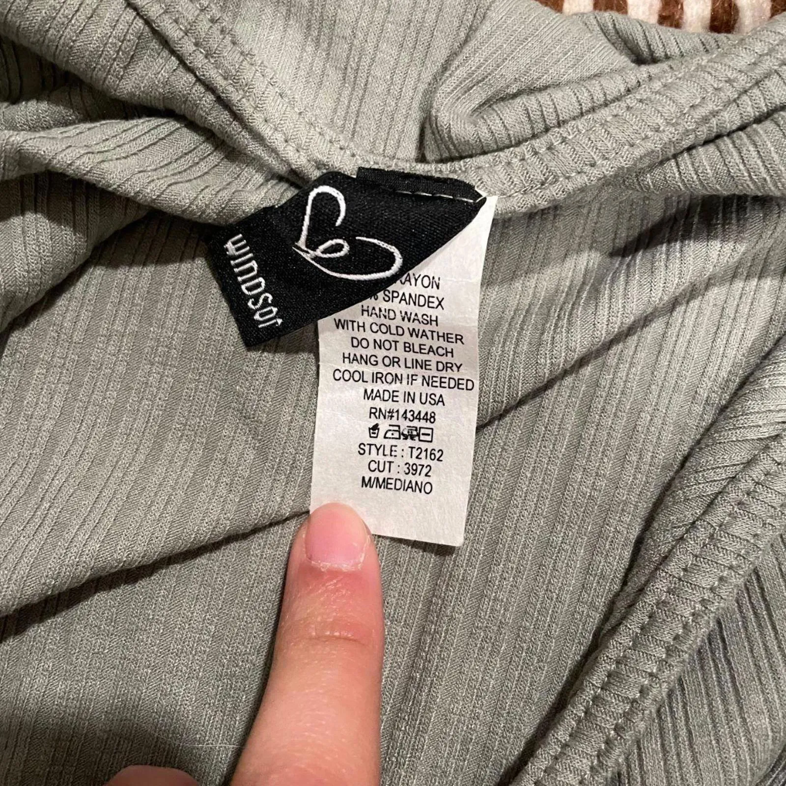 windsor green crop top size medium - Image 4