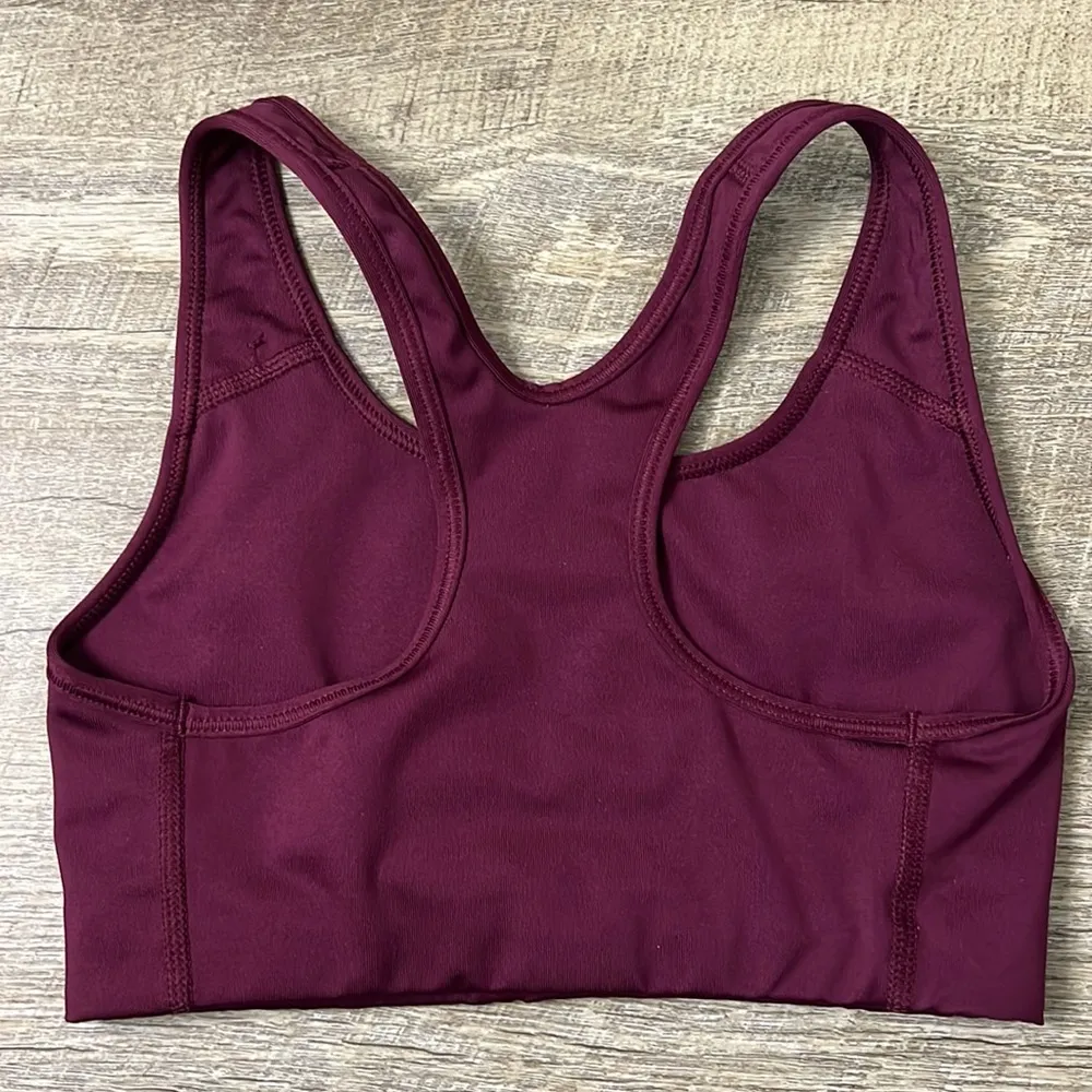Nike Maroon Sports Bra Size XS - Image 3