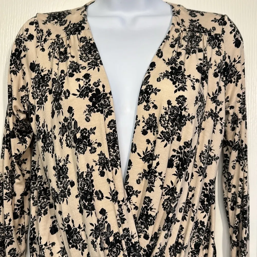 Intimately Free People Tan Black Long Sleeve Bodysuit Floral Small EUC #2273 - Image 3