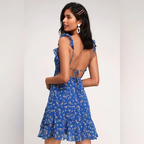 NWT Lulus Spring Dream Blue Floral Print Ruffled Skater Dress Medium sold out! - Image 2