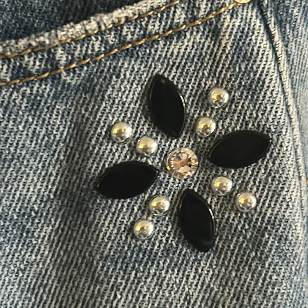 PacSun Eco Embellished Denim Dad Jean Size 24 in Indigo Blue Wash - Image 4