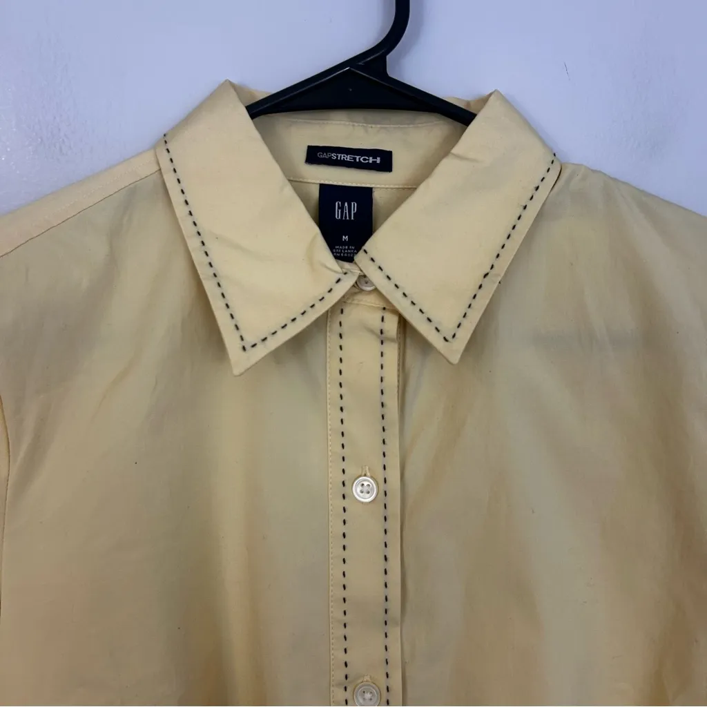 NWT Vintage Y2K Gap Stretch Pale Yellow Button Down Shirt Size Medium 2004 - Image 2