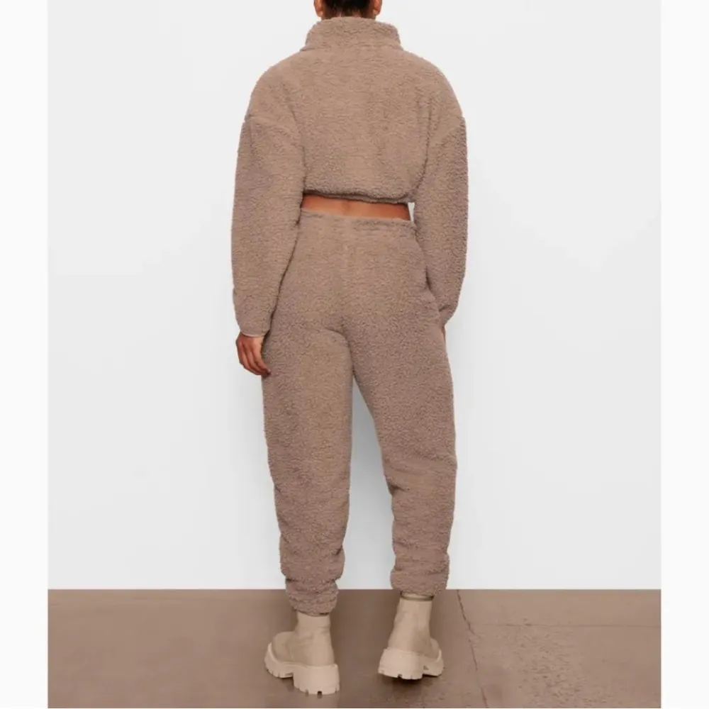 SKIMS Teddy Sherpa Jogger Pants - Image 3