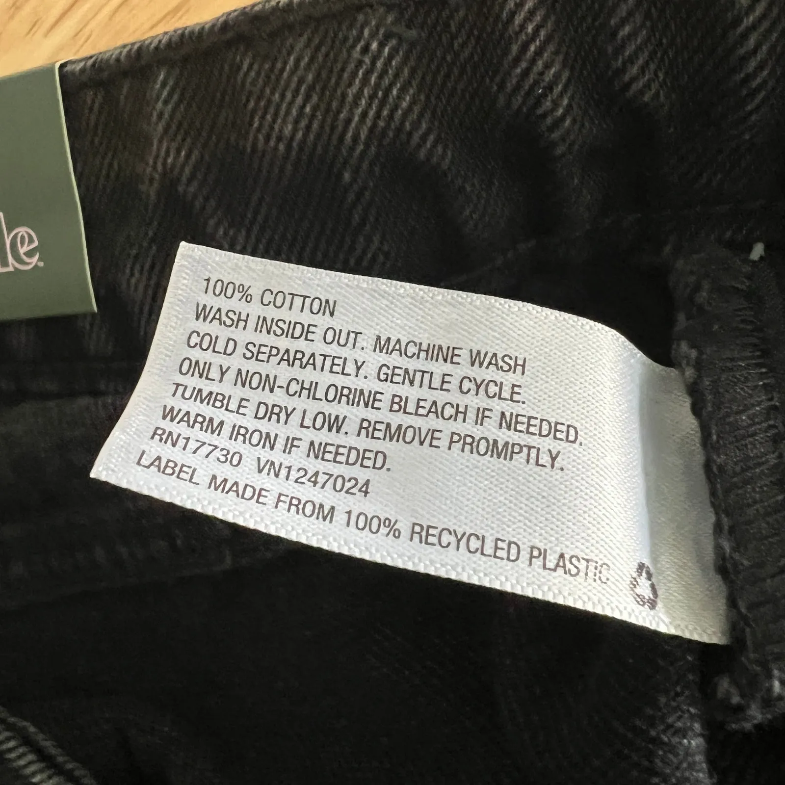 Wild Fable Women's Black Wash Wide-Leg Bermuda Jean Shorts - Size 16 - NWT - Image 7