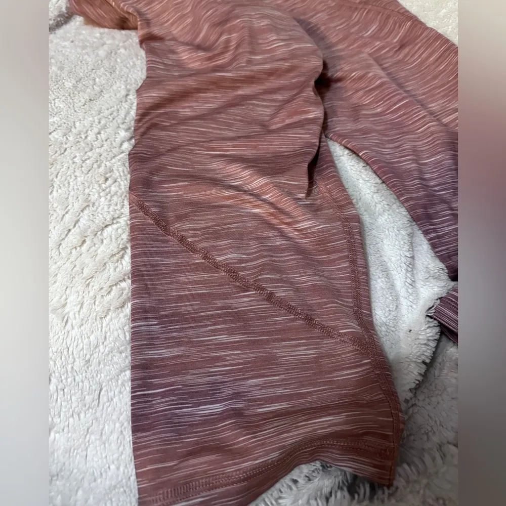 Old Navy  Elevate Capri Leggings! XL - Image 4