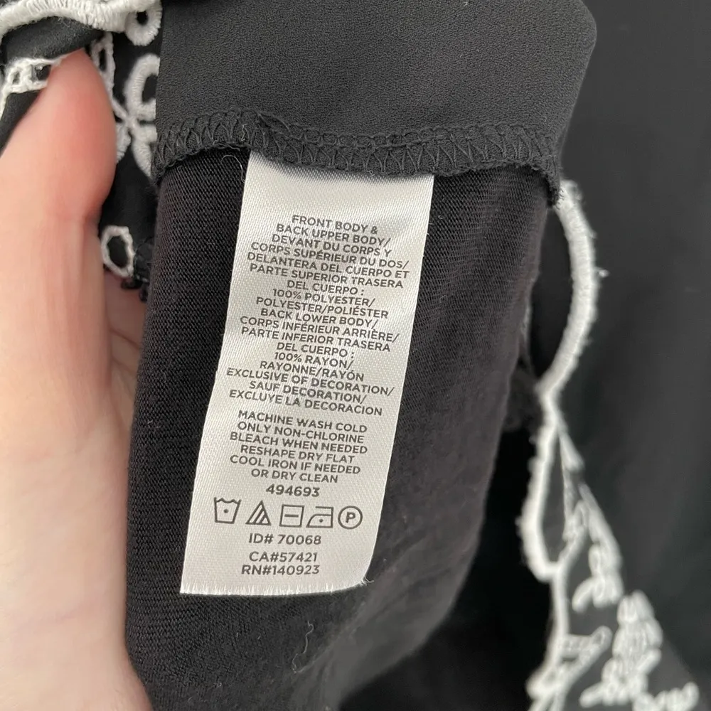 Ann Taylor LOFT Black Tank White Lace Crochet Hem Crew Neck Women’s Size M - Image 6