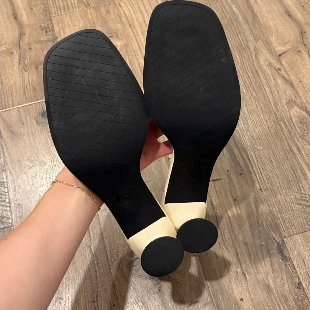 Zara Off White & Black Croc Heels Sandals size 42 - Image 4