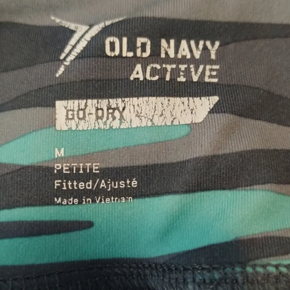 Old Navy Teal Camo Capri Gym Activwear Leggings Size M EUC #5771 - Image 6