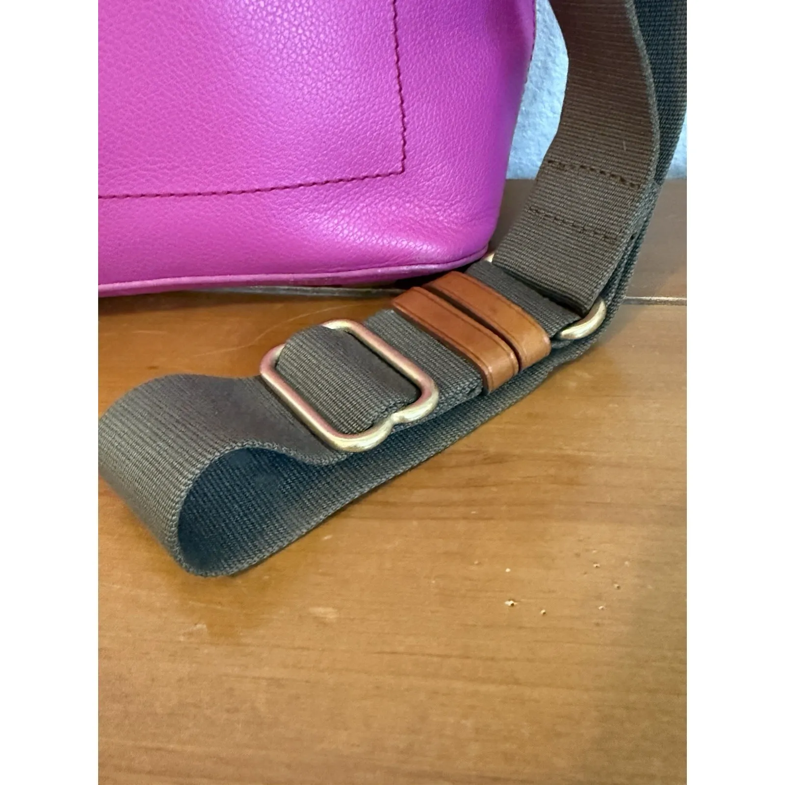 DOONEY & BOURKE Raleigh Pink Roxy Luxury Designer Leather Crossbody Bag - Image 6