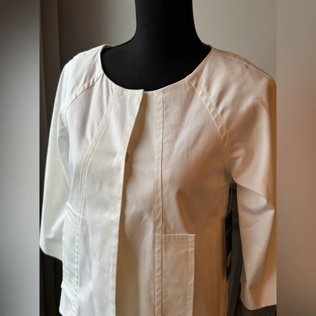Karen Kane essential white half sleeve jacket. Size small. Nwot - Image 2