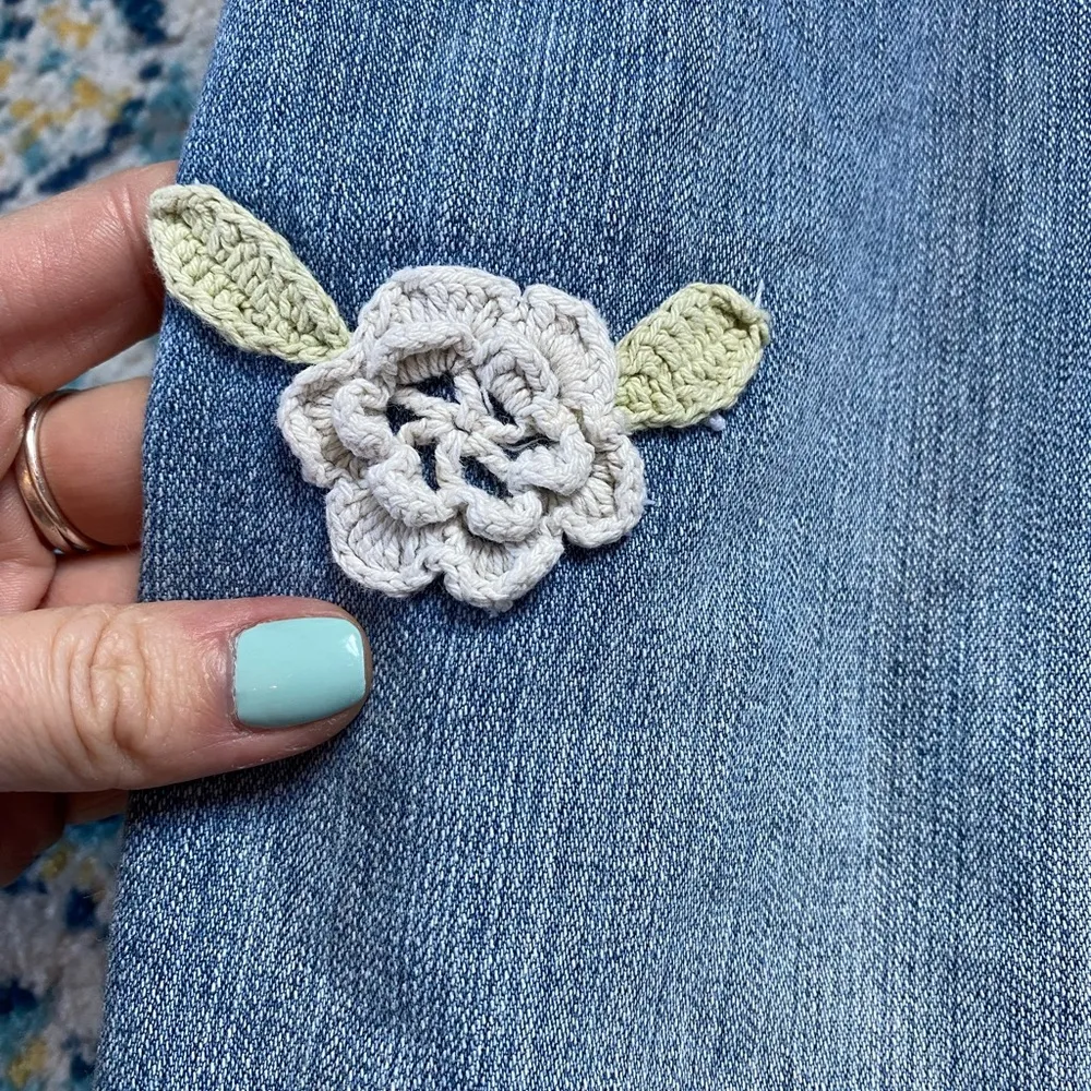 Vintage Y2K Crest Jeans Crochet Floral Maxi Denim Skirt Size 2XL Blue - Image 5