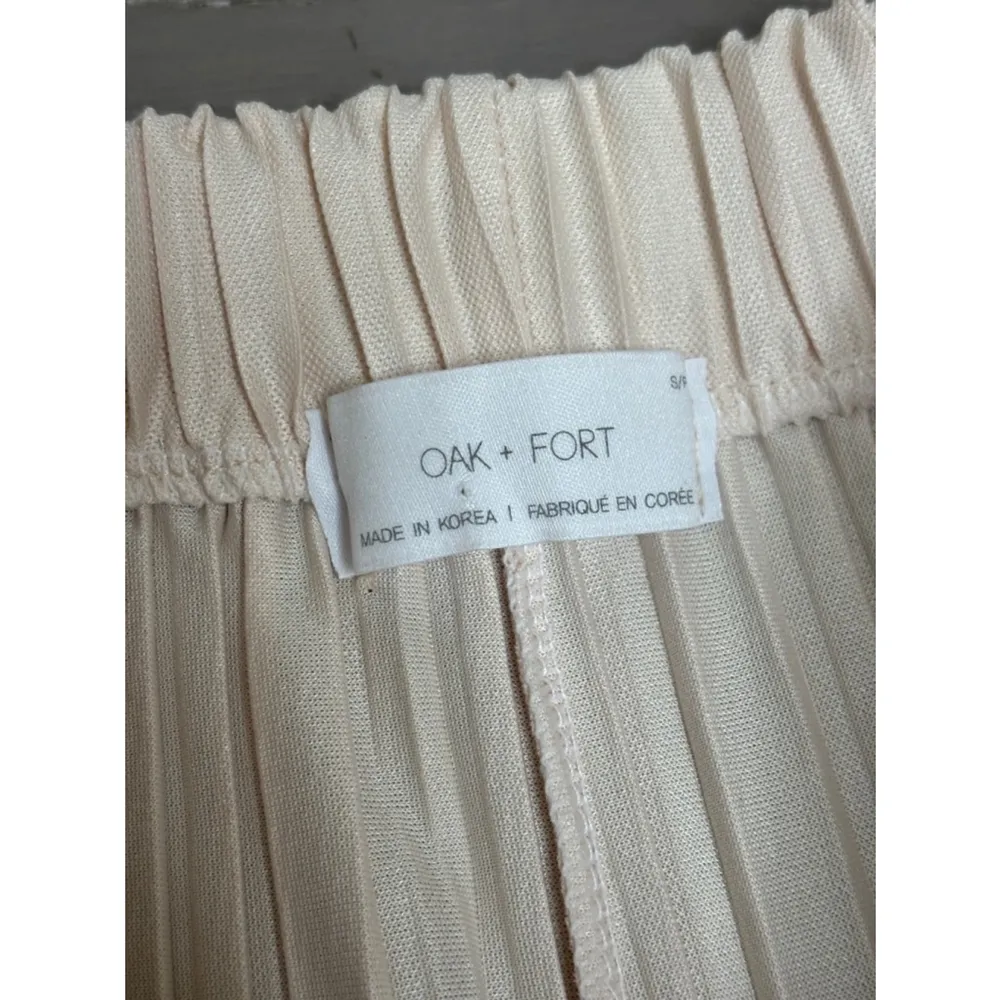 Oak + Fort Shorts Sm Beige Coastal Grandma Chic‎ Old Money Nouveau Riche Preppy Tan - Image 4