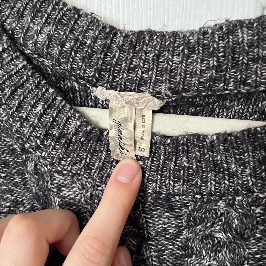 Gimmicks by BKE Gray and White Crew Neck Sweater - Image 3